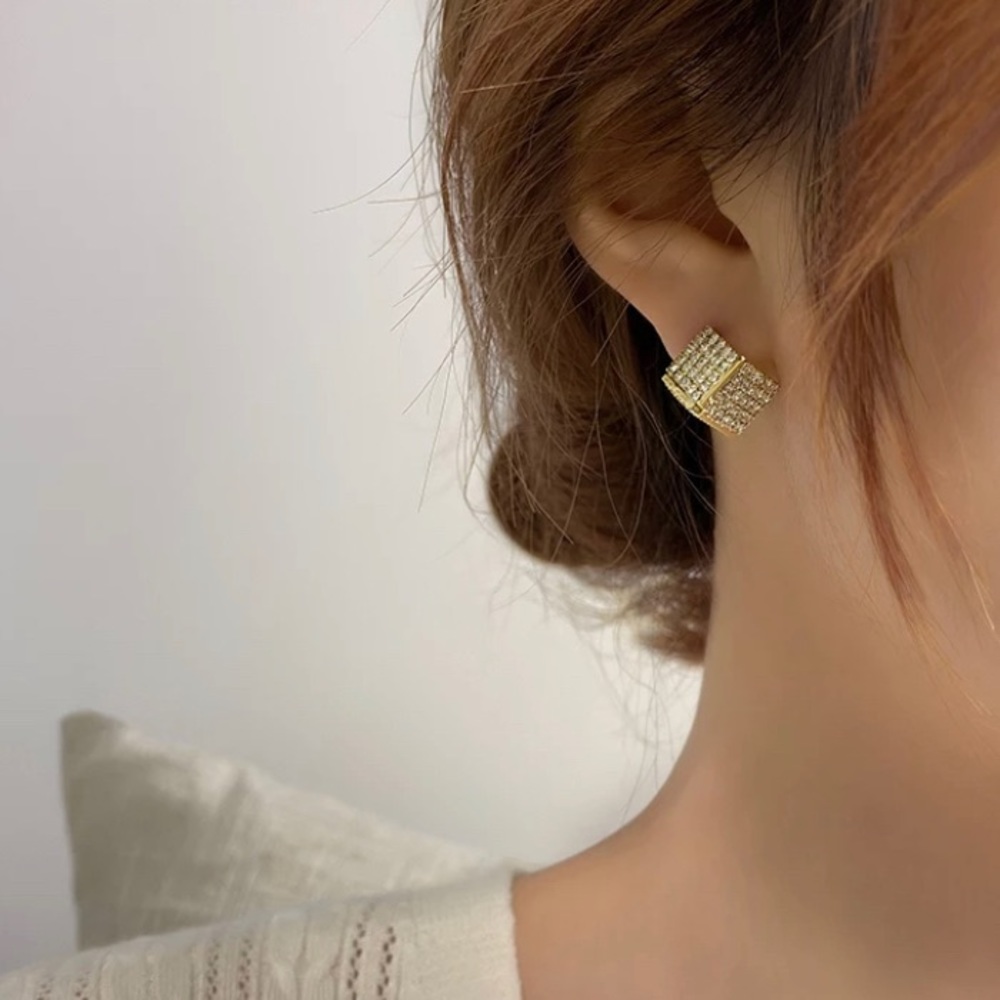 Gorgeous & Unique Golden Illusion Cube Earrings Accessories Jewelry